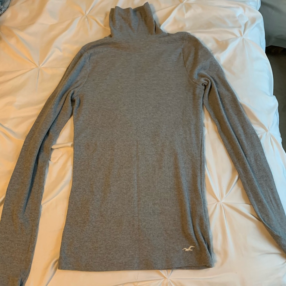 Turtleneck longesleeve shirt